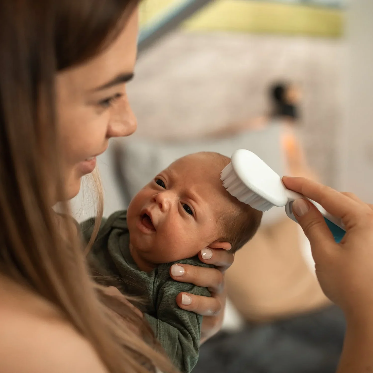 How Do I Choose A Baby Comb And Brush Set?