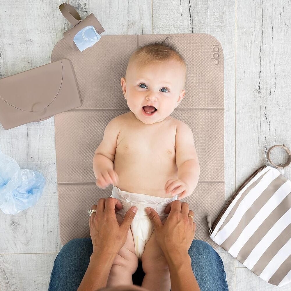 Ubbi On-The-Go Diaper Changing Baby Mat Review